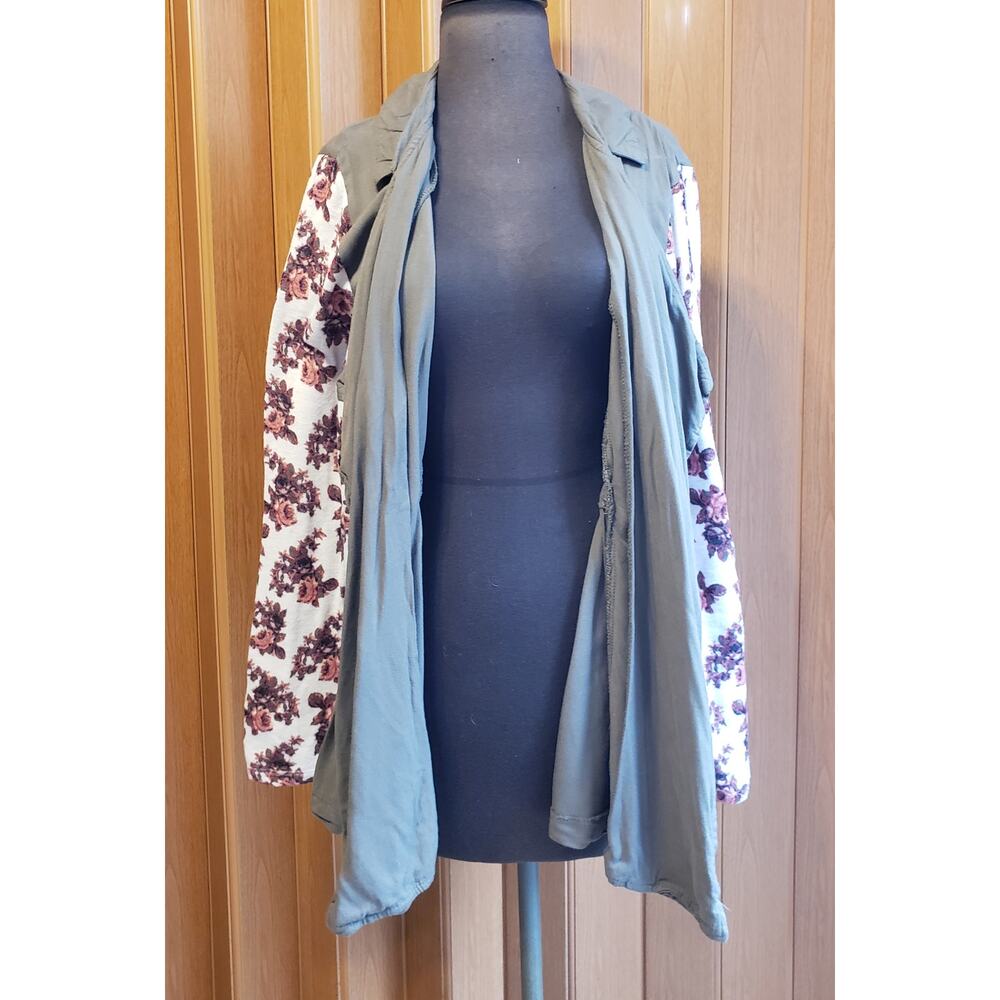 Self Esteem size 1XL green & floral print long sleeve knit open soft jacket